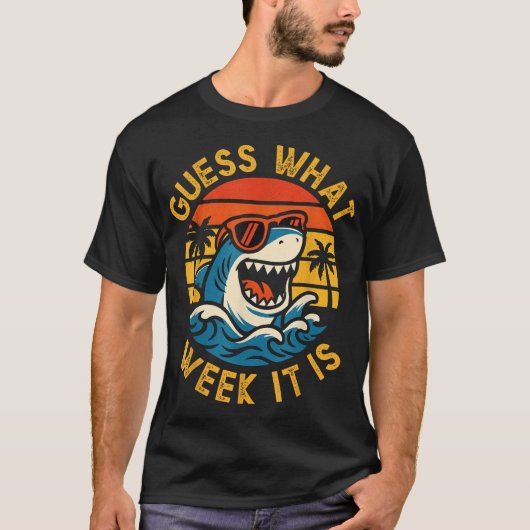 サメ好きのための2025年シャーク・ウィーク 海洋 Tシャツ (正面)