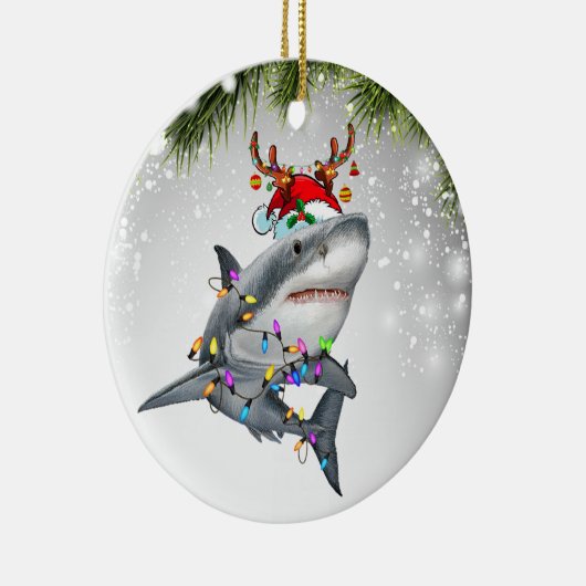 サメ好きのサンタ・トナカイ・サメのプレゼント セラミックオーナメント (右)