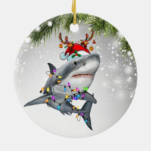 サメ好きのサンタ・トナカイ・サメのプレゼント セラミックオーナメント (裏面)