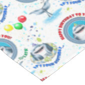 サメ子供の誕生日 テーブルクロス (アングル)