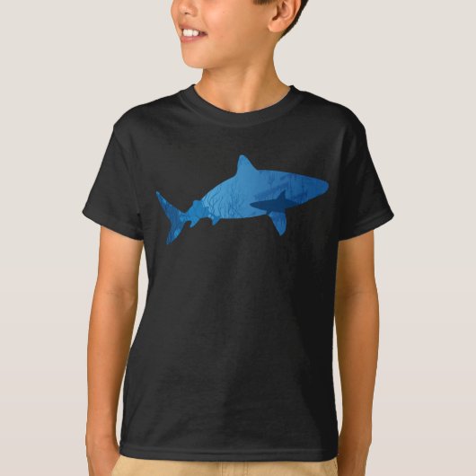 サメ海中景観荒野 Tシャツ (正面)