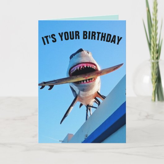 サメ誕生日おもしろいキラーシャークグリーティングカード カード (正面)