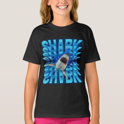 サメ テキストエフェクト タイポグラフィ Tシャツ (正面)