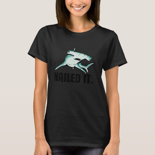 サメ 海の生き物 シュモクザメ 捕食魚 Tシャツ (正面)
