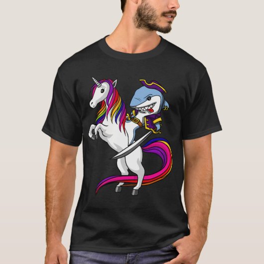 サメ 海賊 ユニコーン 乗馬 Tシャツ (正面)