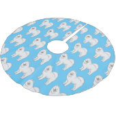 サモエド犬の漫画イラストレーション ブラッシュドポリエステルツリースカート (アングル)