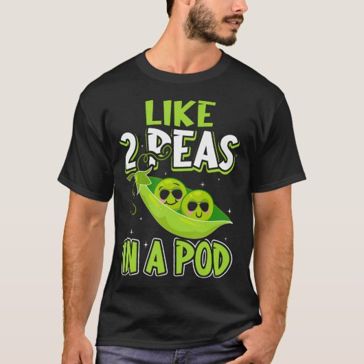 サヤエンドウの双子みたいな野菜のユーモア Tシャツ (正面)