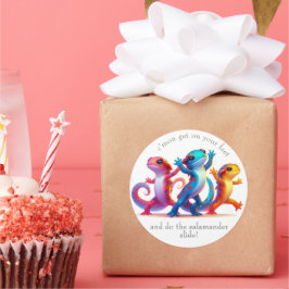 サラマンダカラフルーはサラマンダースライドを行う ラウンドシール