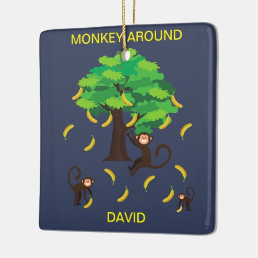 サルのまわりにがバナナを食う セラミックオーナメント (左)