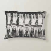 サルのバーにショーガールよくはしゃぐデザイン。 アクセントクッション (裏面)