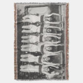 サルのバーにショーガールよくはしゃぐデザイン。 スローブランケット (正面縦)