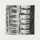 サルのバーにショーガールよくはしゃぐデザイン。 タペストリー (正面(横))