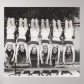 サルのバーにショーガールよくはしゃぐデザイン。 ポスター (正面)