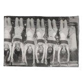 サルのバーにショーガールよくはしゃぐデザイン。 枕カバー (裏面)