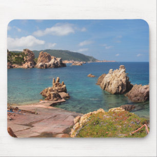 サルジニアのmousepadの赤く岩が多い海岸 マウスパッド