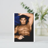 サルトリーマンオンベッド – オリジナル絵を描ズ ポストカード (スタンド正面)