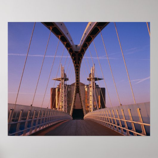 サルフォード・ローリー・センター・ミレニアム・ブリッジ ポスター (正面)