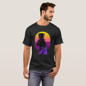 サンの中の紫のタキシードのトップハットと眼鏡の猫 Tシャツ (正面フル)