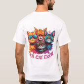 サンガクールラスで猫を囲むスタッフ|過去記事 Tシャツ (裏面)
