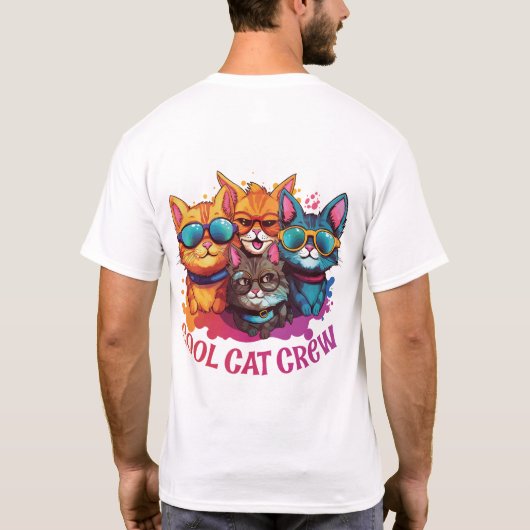 サンガクールラスで猫を囲むスタッフ|過去記事 Tシャツ (裏面)
