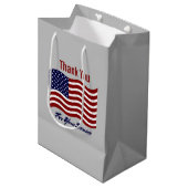 サンキューアメリカンフラッグ退役軍人 ミディアムペーパーバッグ (正面アングル)