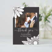 サンキューグレーホワイトフラワータイポグラフィカード セーブザデート (スタンド正面)