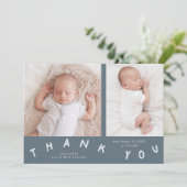 サンキュータイポグラフィ石板ブルー誕生写真 案内状 (スタンド正面)