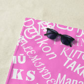 サンキュー文字ピンクビーチタオル数々の言語 ビーチタオル (インサイチュ)