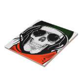 サングラスおよびヘルメットが付いているクールなスカル タイル (側面)