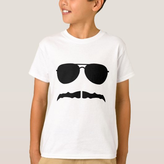 サングラスおよび「stache tシャツ (正面)
