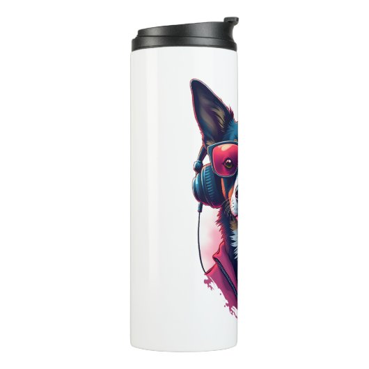 サングラスとヘッドフォンを着ている羽生犬 タンブラー (回転左)