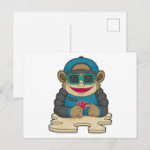 サングラスとポーカーカードのサル ポストカード (正面/裏面)