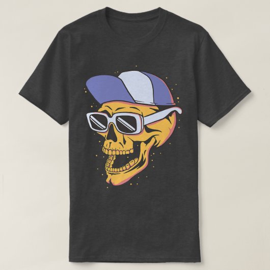 サングラスと帽子スケルトングラスプレアー付きスカル Tシャツ (デザイン正面)