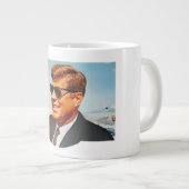 サングラスのジャック·ケネディ ジャンボコーヒーマグカップ (正面右)