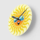 サングラスの時計が付いている夏の日曜日の漫画 ラウンド壁時計 (傾斜)