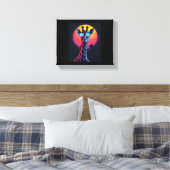 サングラスをかけたカッコイイキリンが夕焼けの下でロングスリーブを着て キャンバスプリント (インサイチュ (寝室))