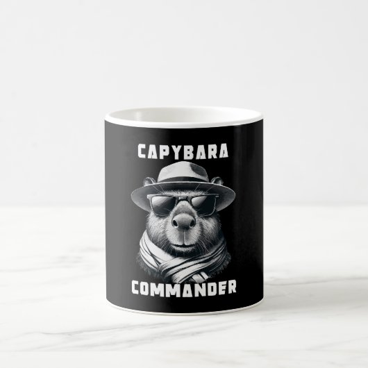 サングラスをかけたカピバラ Capy+Commander コーヒーマグカップ (中央)