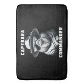 サングラスをかけたカピバラ Capy+Commander バスマット (正面縦)