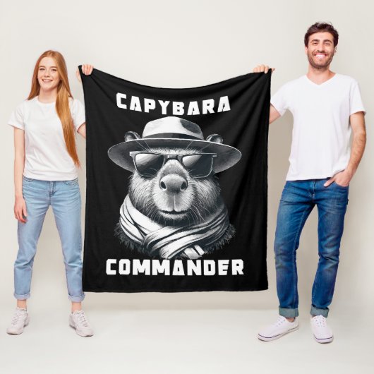 サングラスをかけたカピバラ Capy+Commander フリースブランケット (インサイチュ)