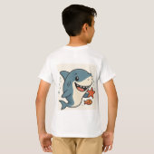 サングラスをかけたクールなサメのTシャツ Tシャツ (裏面フル)