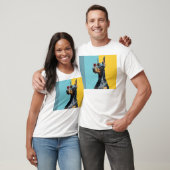 サングラスをかけたクールなドーベルマン Tシャツ (ユニセックス)