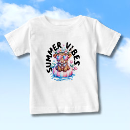 サングラスをかけたハイランドコウボウのサマーバイブ ベビーTシャツ