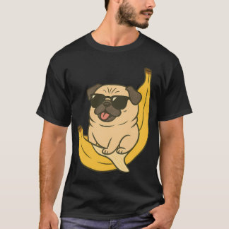 サングラスをかけたバナナの上のクールなパグ - 笑える犬のカット Tシャツ