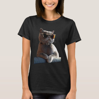サングラスをかけたブリティッシュショートヘアの猫 猫ママ大好き Tシャツ