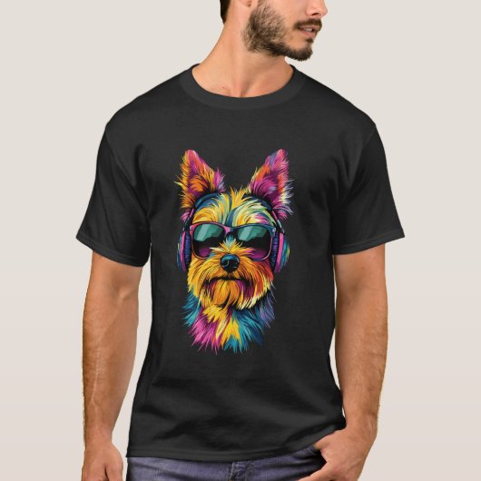 サングラスをかけたヨークシャテリア 犬好き かわいいワンコ Tシャツ (正面)