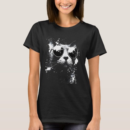 サングラスをかけたロシアンブルーの猫 白い飛沫 Tシャツ (正面)