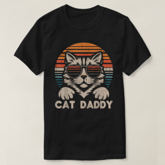 サングラスをかけた猫の父 サンセット レトロ お父さん 子猫 Tシャツ