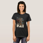 サングラスをかけたAI猫のデザインの服 ダン Tシャツ (正面フル)