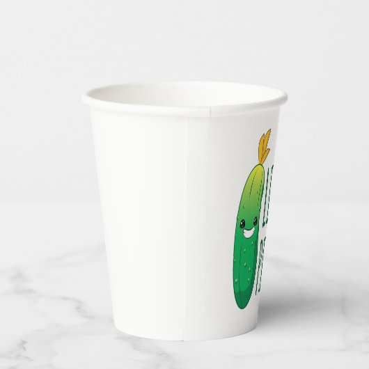 サングラスをかけている小さなピクルスかわいいグリーンピクルス 紙コップ (右)
