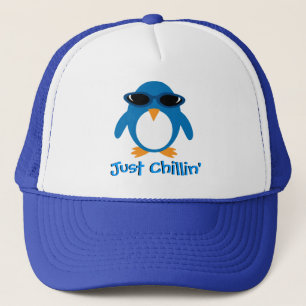 サングラスを持つちょうどChillinのペンギン キャップ